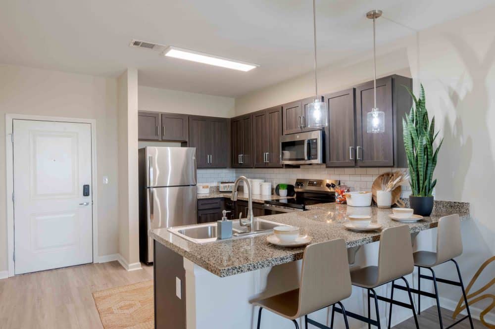 park on morton apartments near indiana university bloomington platinum kitchen